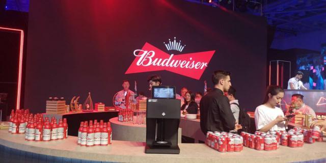 coffee latte printer in Budweiser show